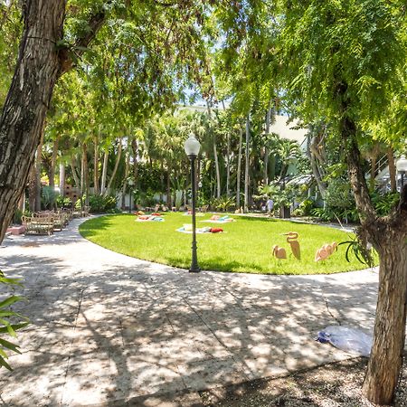 Miami River Inn By Renzzi מראה חיצוני תמונה