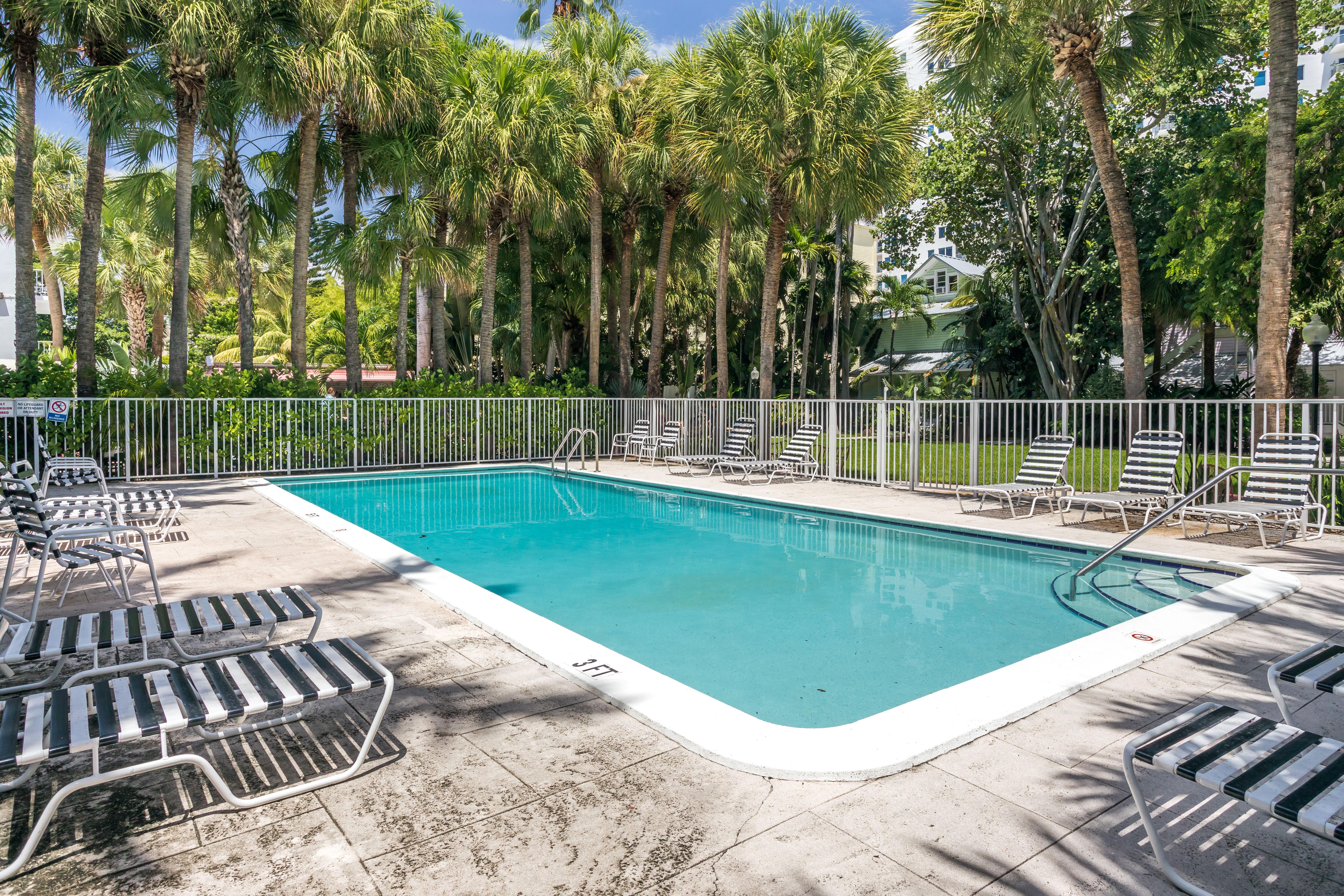 Miami River Inn By Renzzi מראה חיצוני תמונה