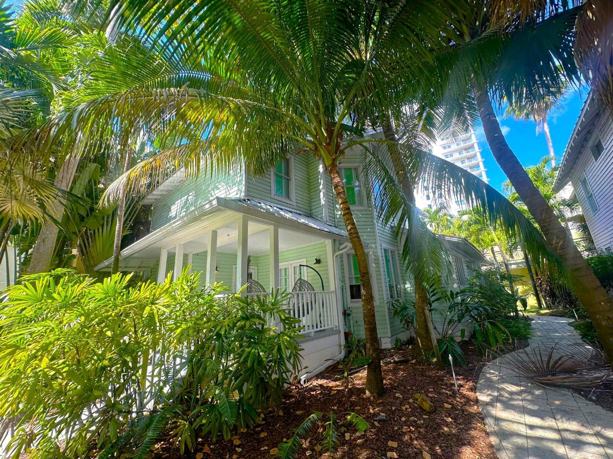 Miami River Inn By Renzzi מראה חיצוני תמונה
